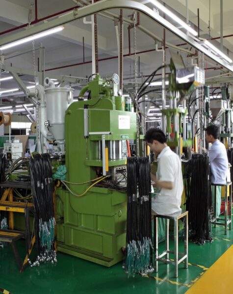 Yong-Sheng-Cables-Technology-Production-molding-1-scaled