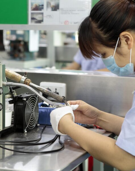 Yong-Sheng-Cables-Technology-Production-soldering-1-scaled